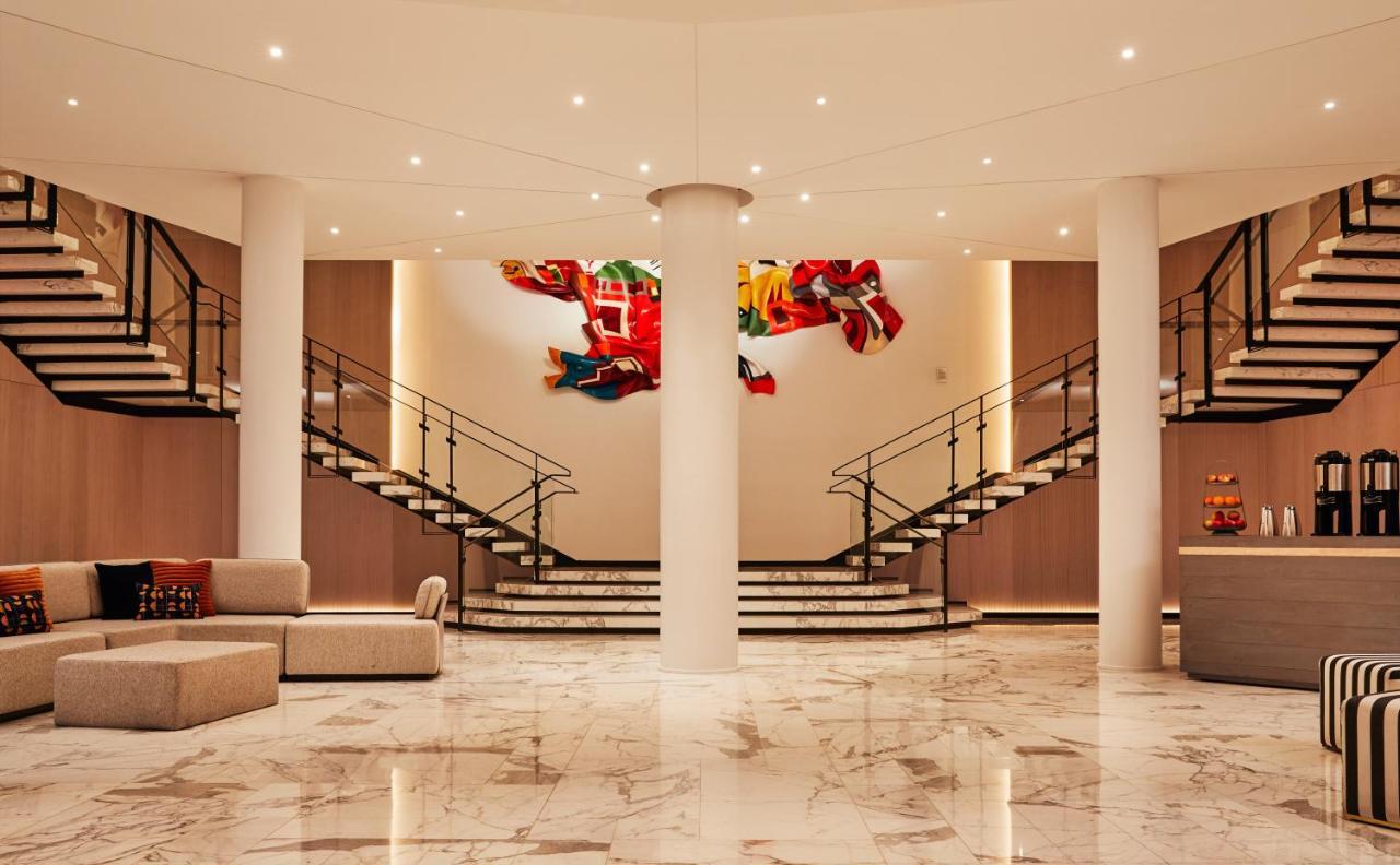 The William Vale Hotel New York Exterior photo The lobby of the hotel