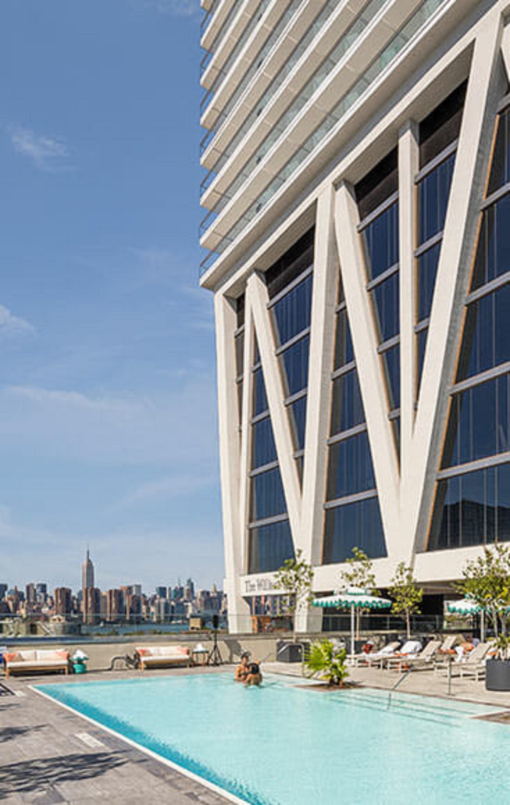 The William Vale Hotel New York Exterior photo The building's facade